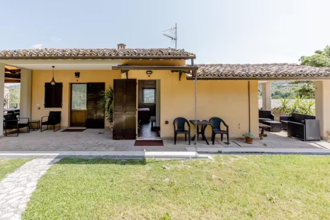 Agriturismo Il Castello Assisi Eksteriør bilde